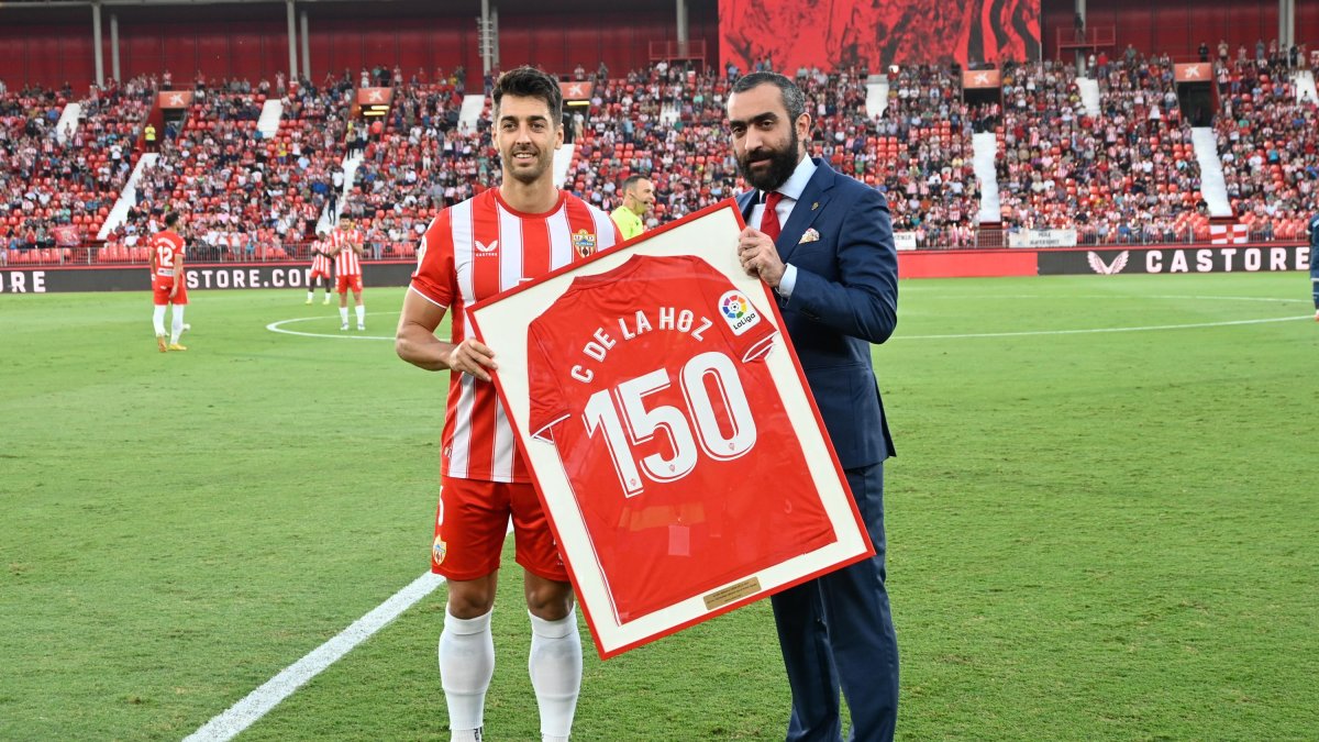 César de la Hoz y Mohamed El Assy en el día de los 150 partidos de rojiblanco.