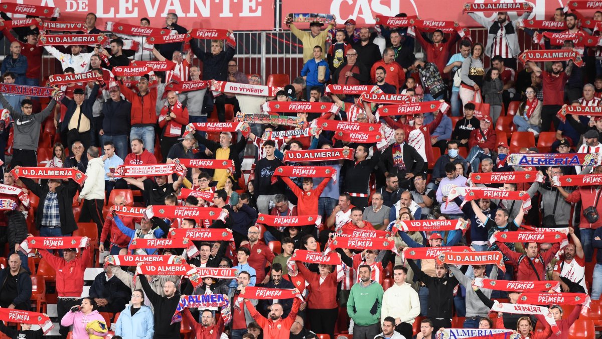 Aficionados en el Almería-Getafe.