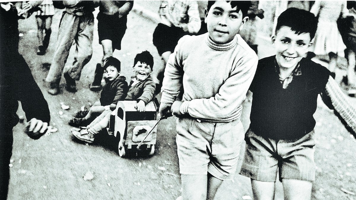 Ninguna otra fotografía, como esta de Carlos Perez Siquier, describe mejor la ilusión infantil.