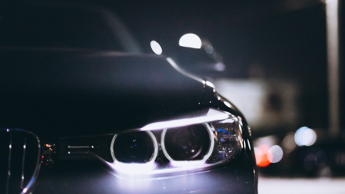 ¿Qué requisitos debo cumplir para poder contratar un seguro de coche?