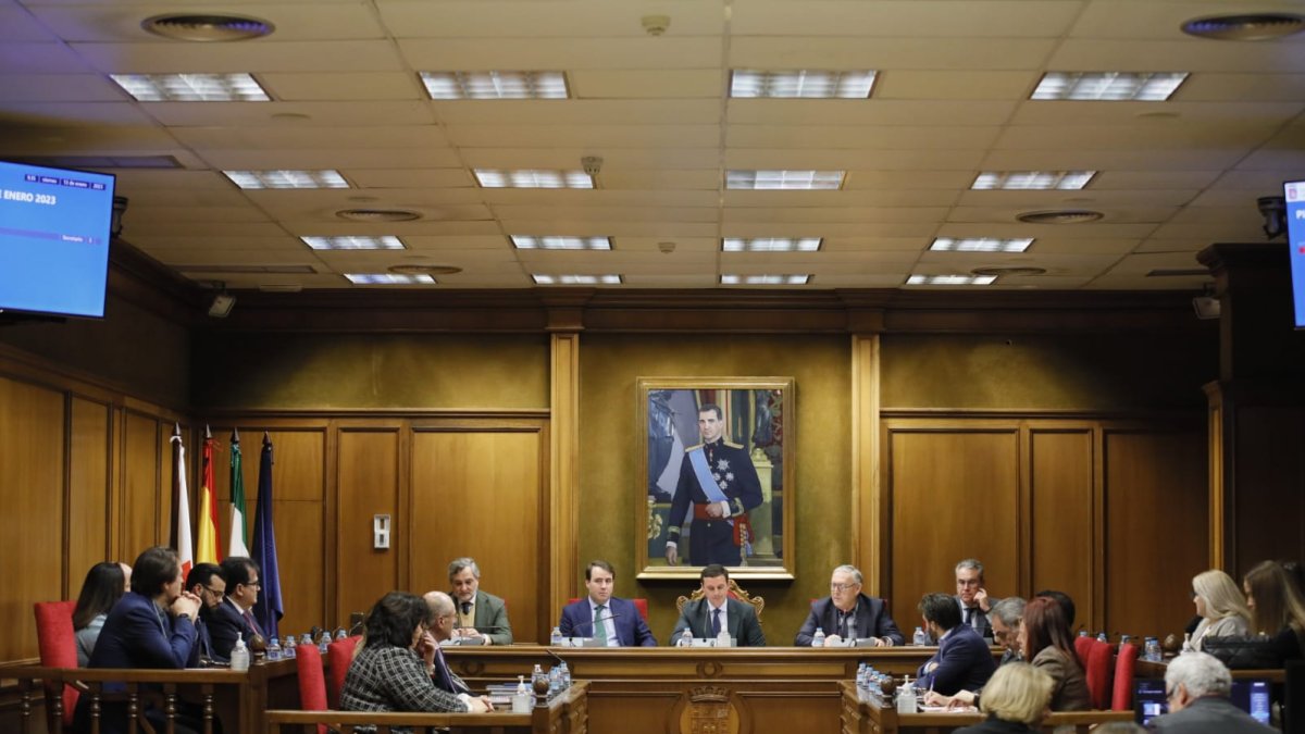 Imagen del pleno extraordinario en el que se ha aprobado el modelo de gestión del futuro MUREC.