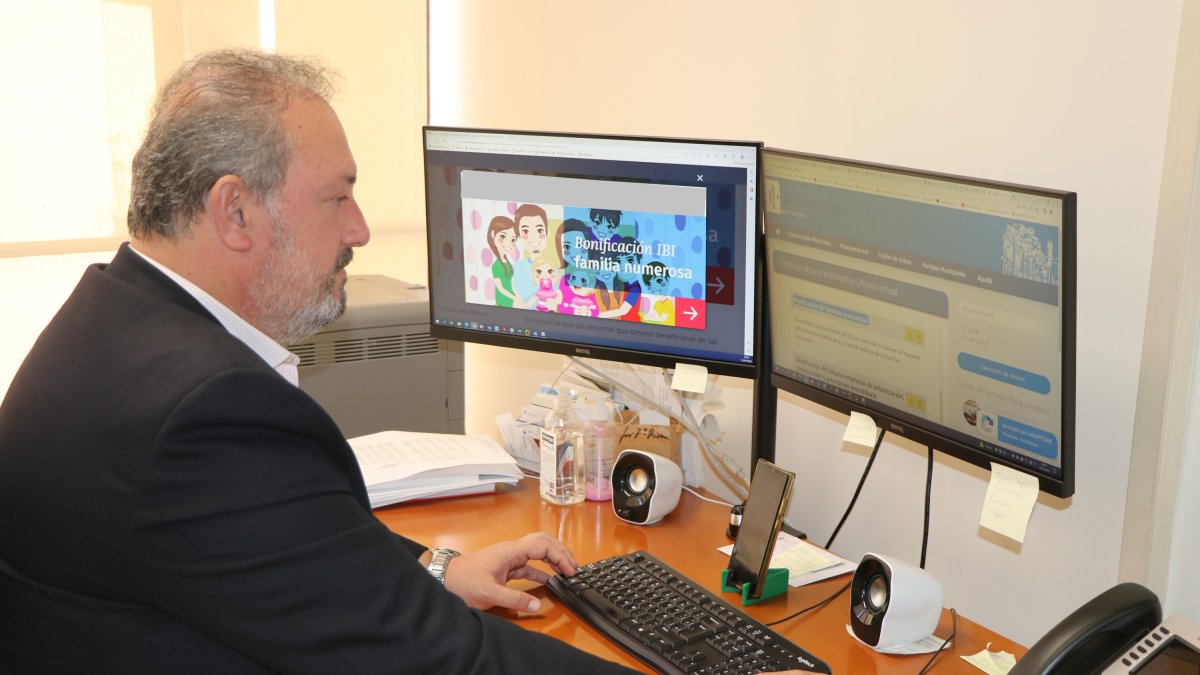 El concejal de Hacienda y Contratación, José Francisco Rivera.