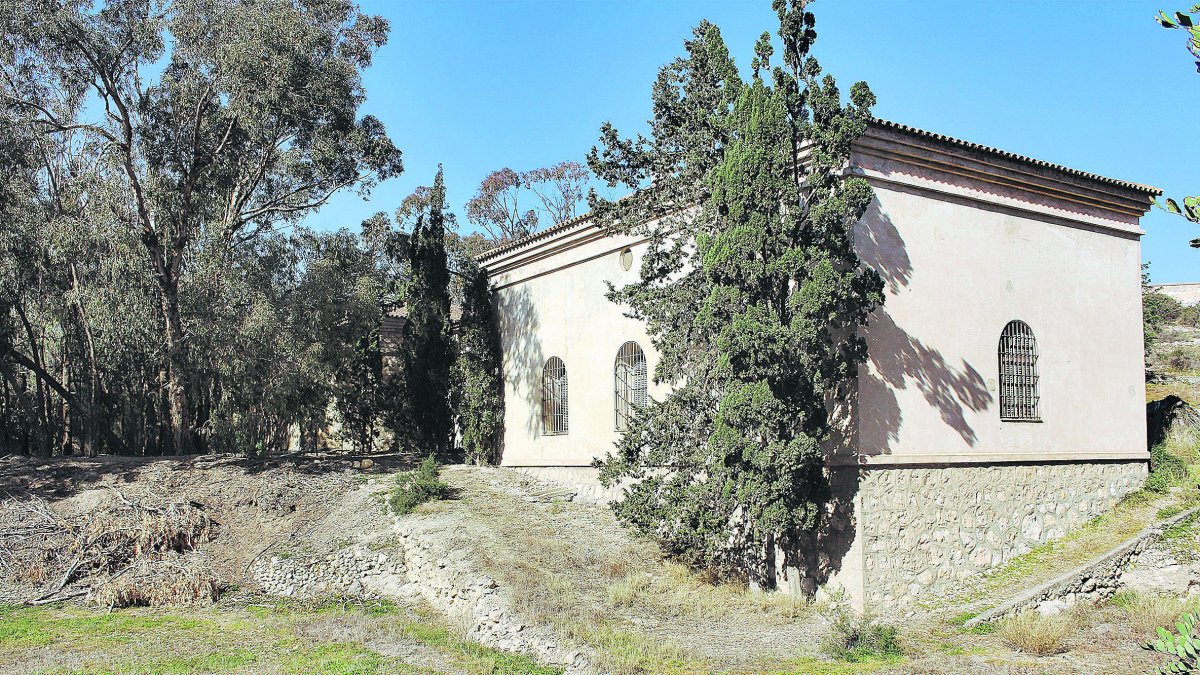 Naves modernas de la estación.