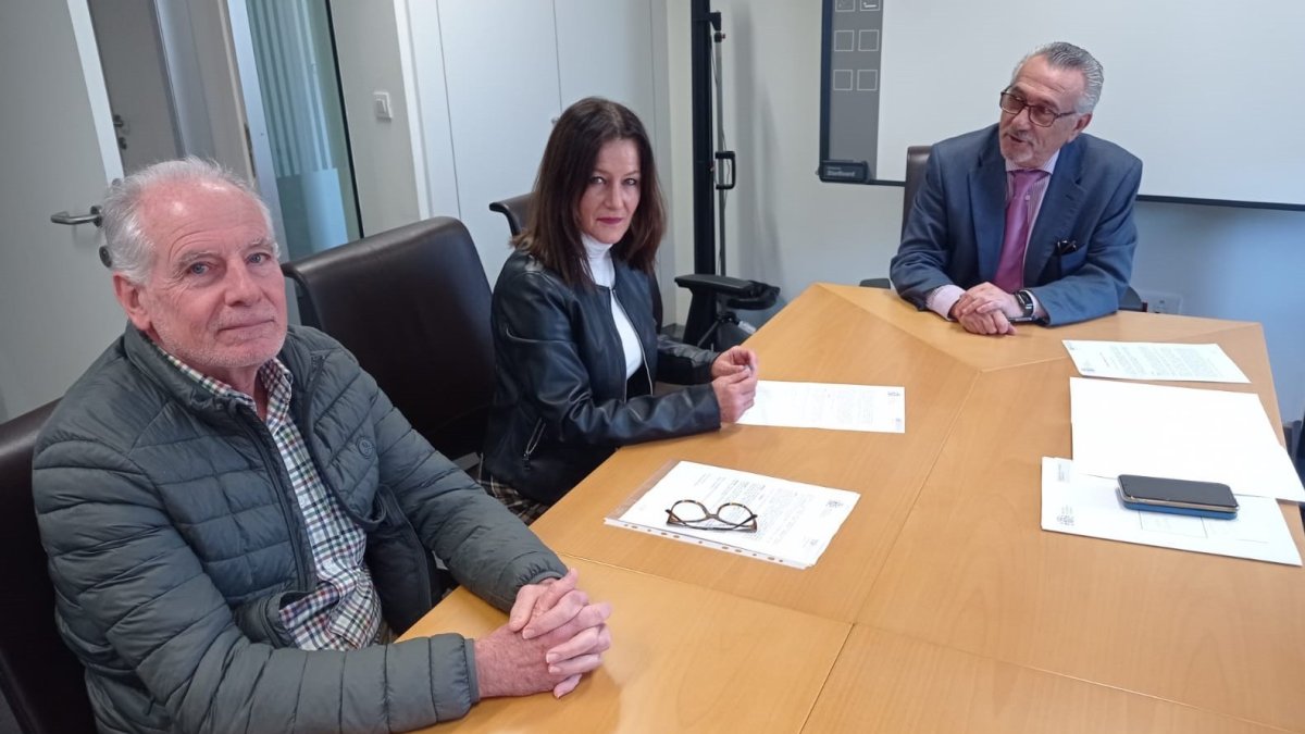 Firma del acuerdo entre las dos administraciones.