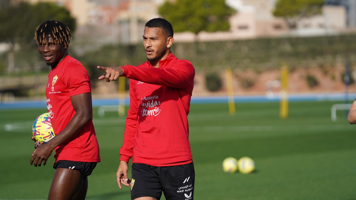 Touré y Luis Suárez, dos 9 de mucho nivel.