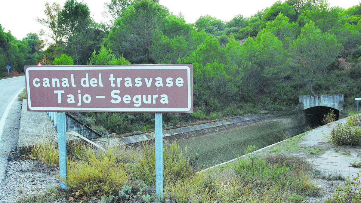 Trasvase del Tajo-Segura.