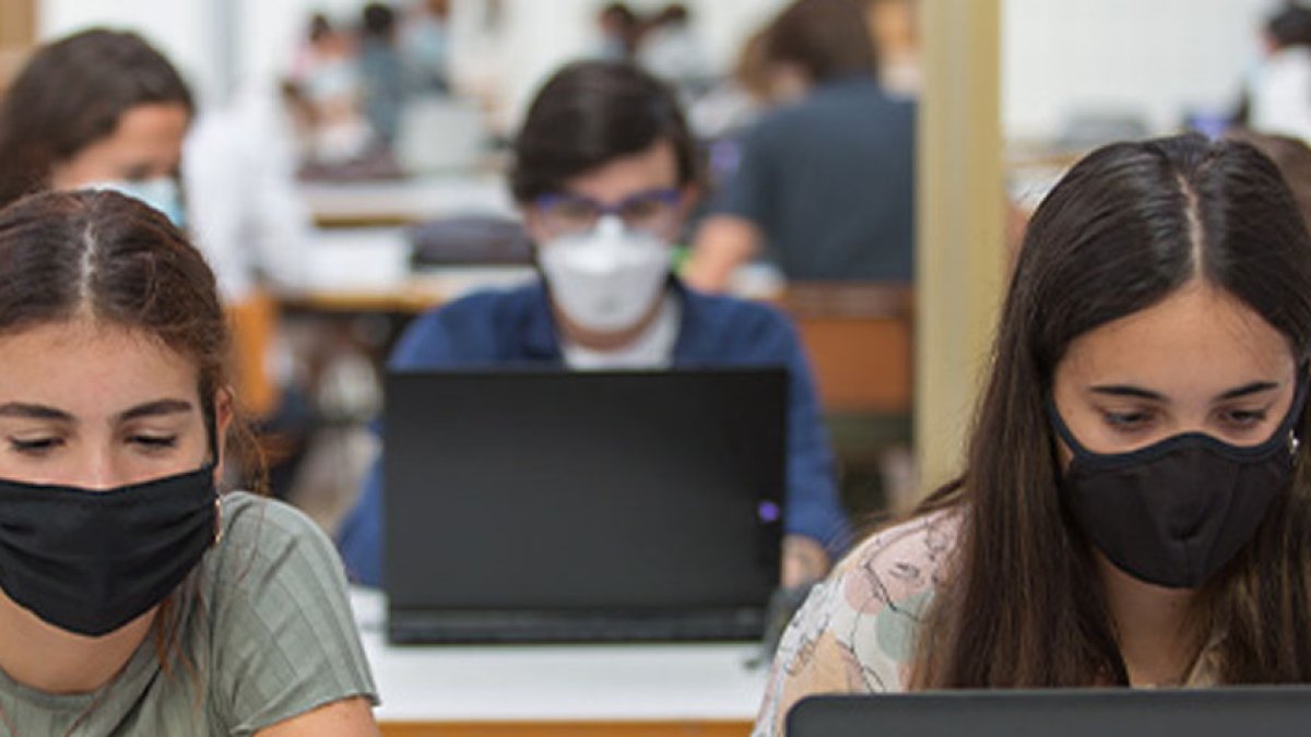 Ser la generación mejor formada de la historia no se está traduciendo en mejores salarios