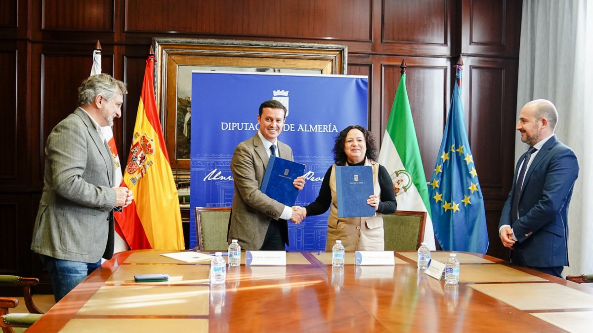 Diputación y graduados sociales han renovado su acuerdo.