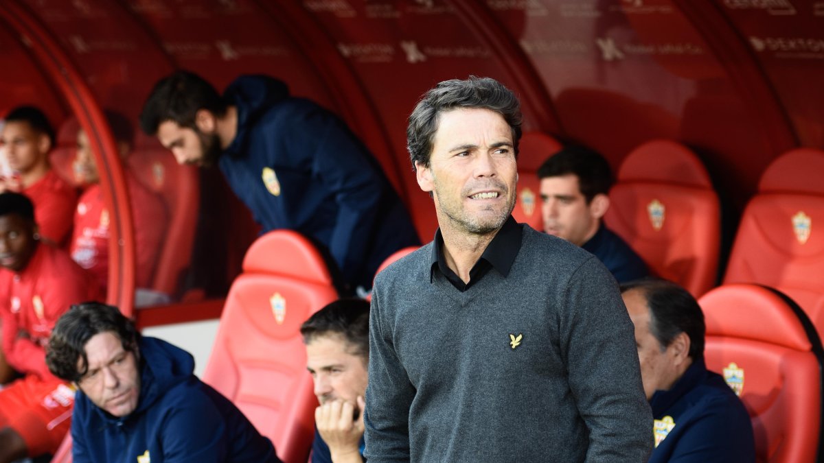 Rubi ha ordenado de nuevo al Almería tras el empate con el Atlético.