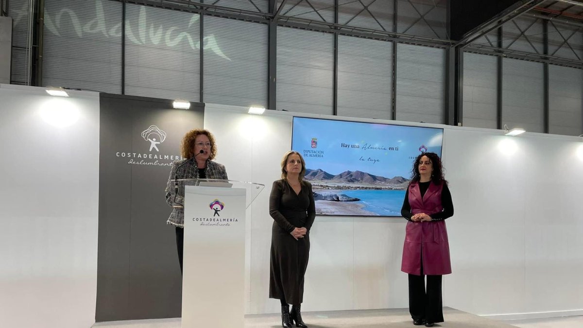 La alcaldesa de Garrucha tras la presentación del video promocional.