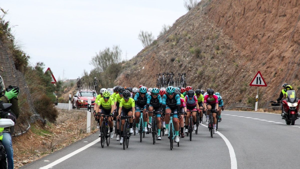El pelotón internacional se cita en Almería.