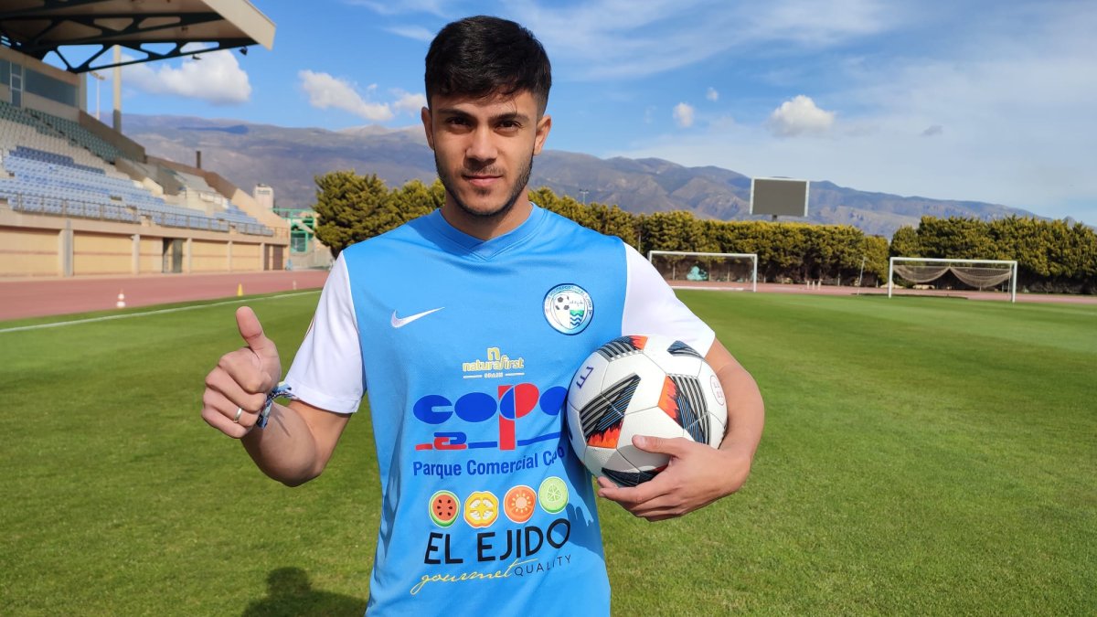 La cantera celeste cuenta para David Cabello.