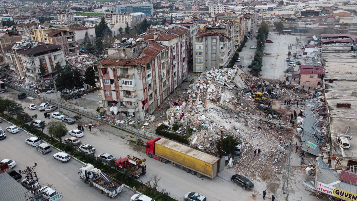 Vista aéra de los edificios destruidos por el terremoto.