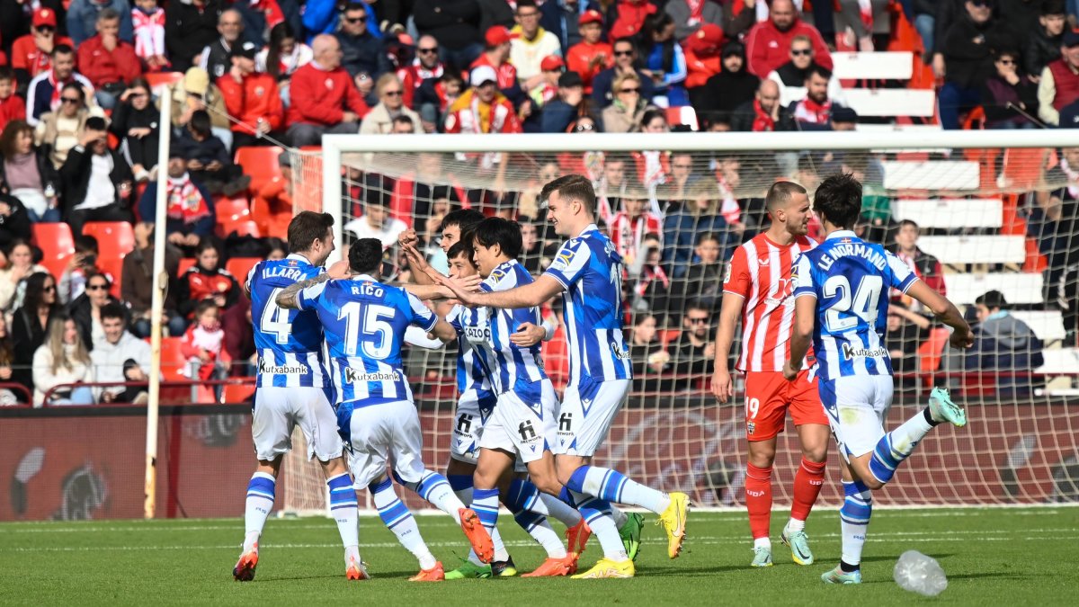 La Real Sociedad se limitó a esperar el fallo del Almería.