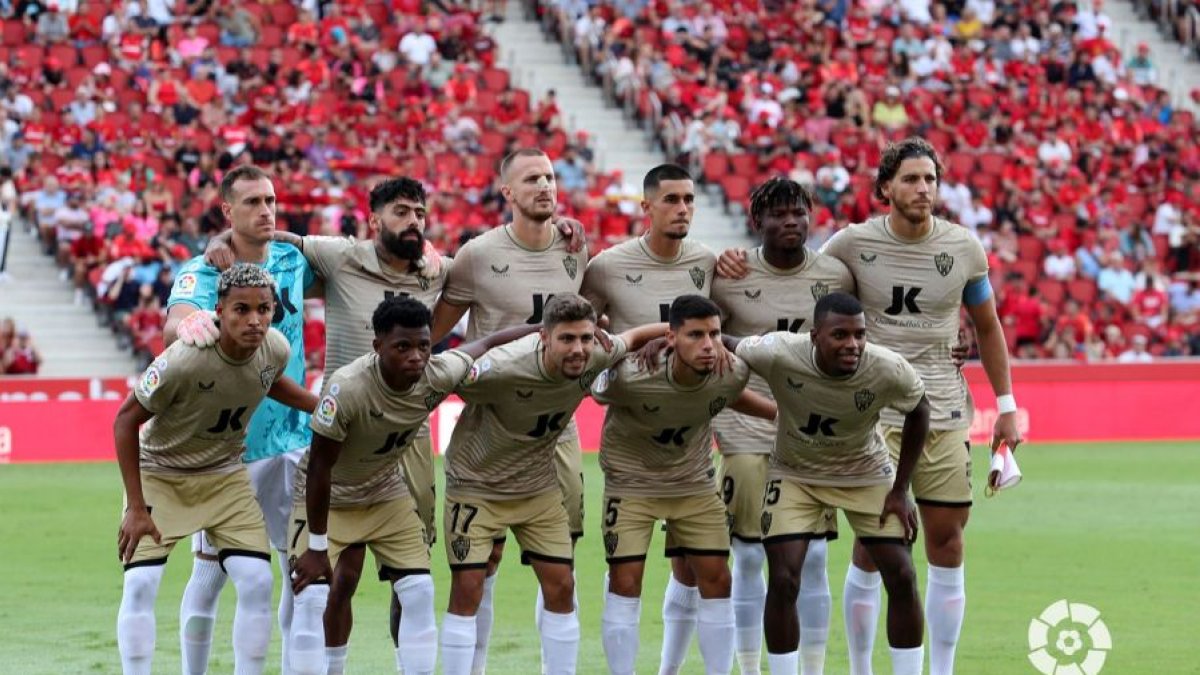 Ni con la camiseta \'militar\' han logrado ganar fuera de casa.