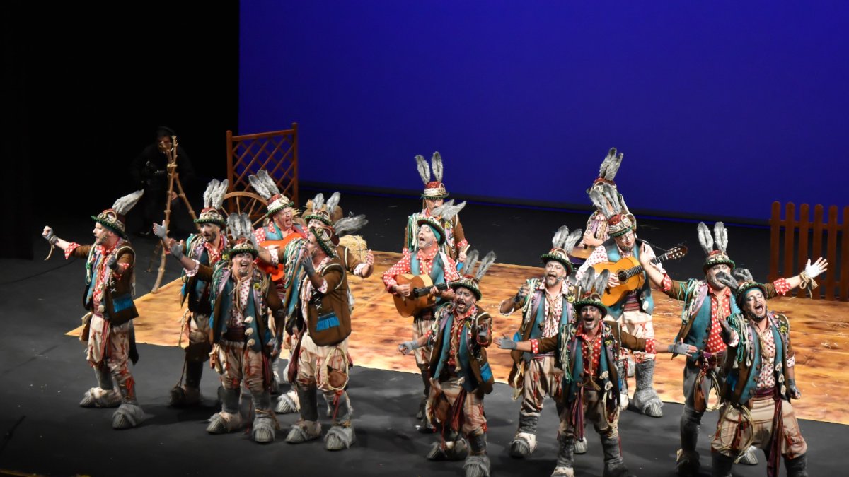 Uno de los grupos de la segunda semifinal.