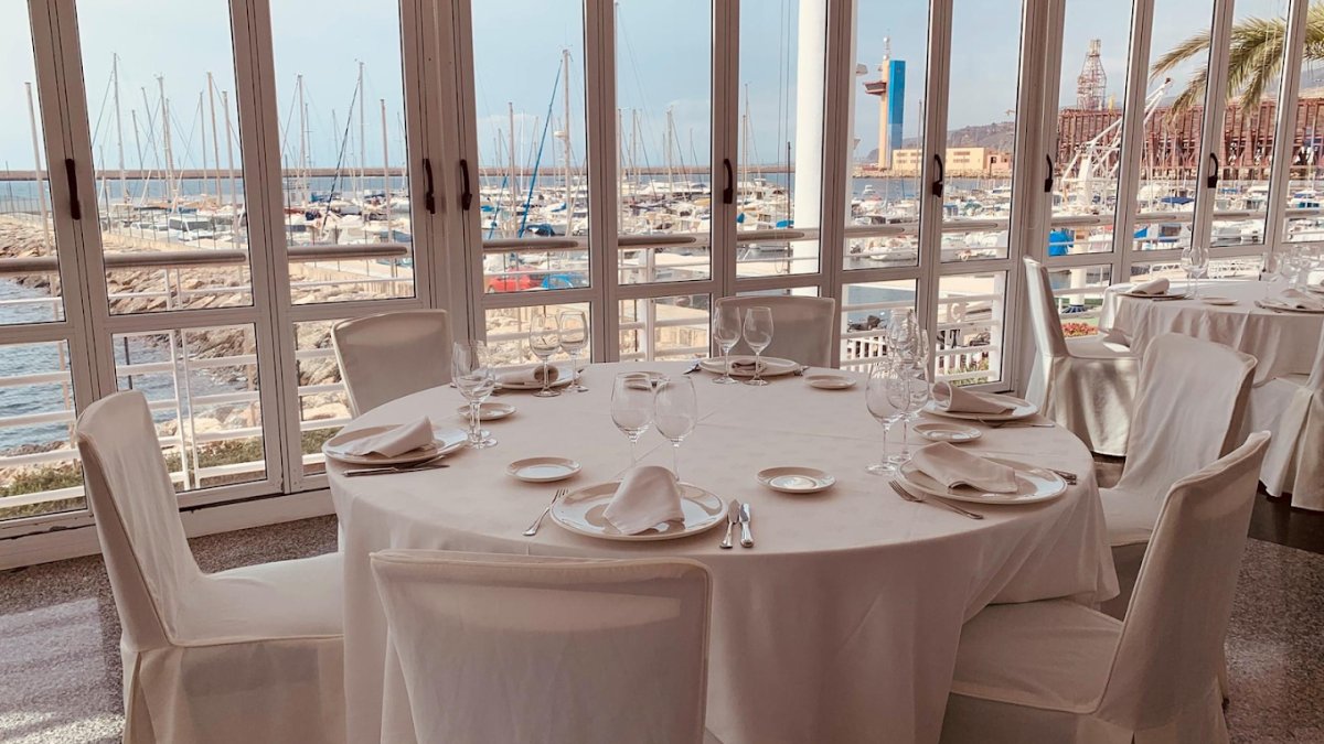 Instalaciones del Restaurante del Club de Mar inaugurado en 1996.