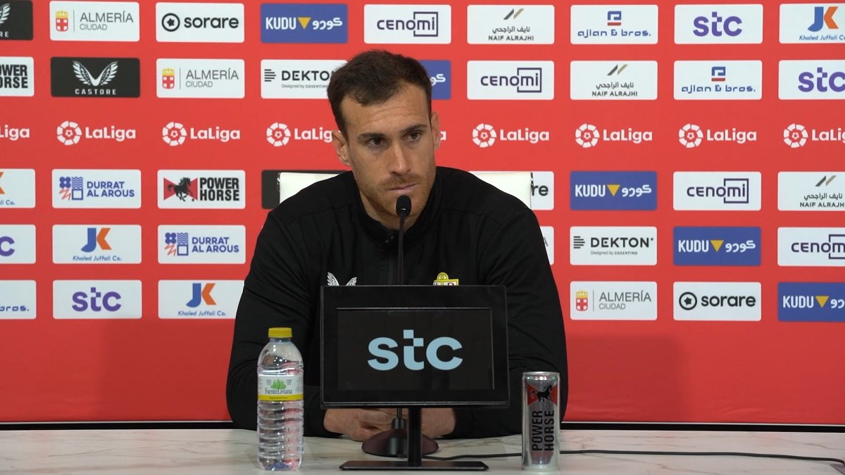 Fernando en sala de prensa para analizar la visita al Girona.