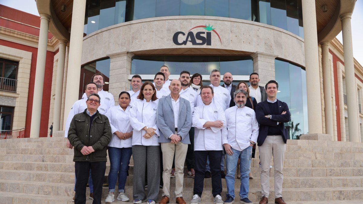 Foto de familia en la presentación de la Jornada Gastronómica de CASI