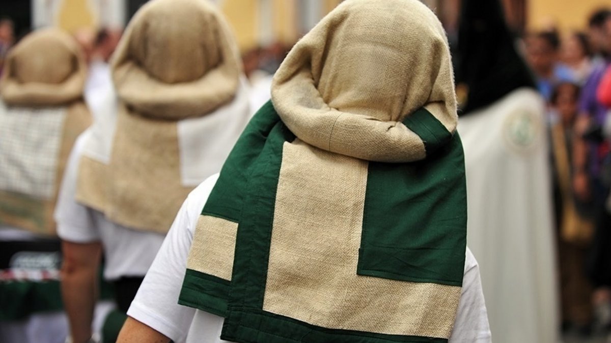 Imagen de archivo de costaleros en Almería.