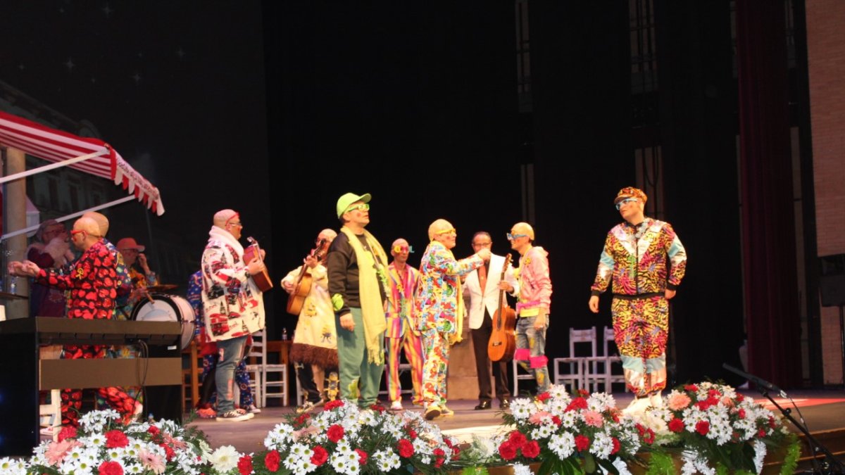 \'Lo siento saecio, no todo el mundo puede ser de Almería\', ganador en murgas.