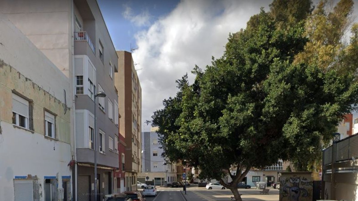 La calle Úbeda, donde ha ocurrido el incendio.