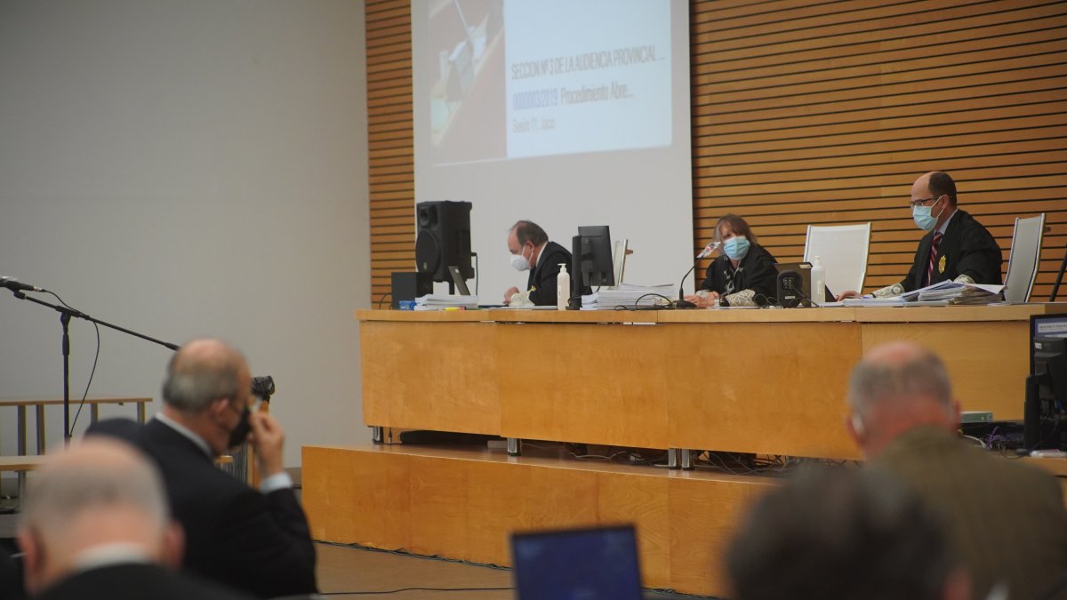 Juicio en el Palacio de Congresos de Aguadulce