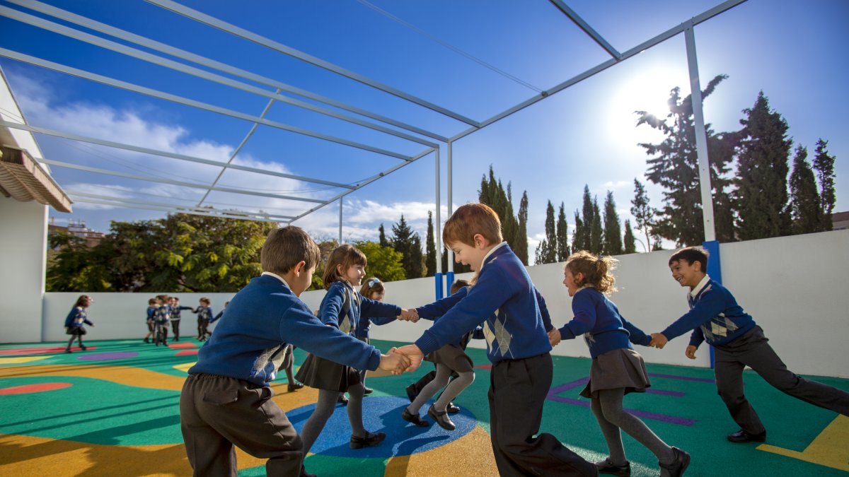 Ofrece una educación personalizada de excelencia.