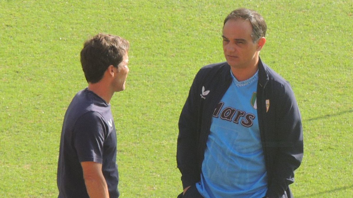 El director único deportivo espera órdenes sobre el futuro de Rubi.