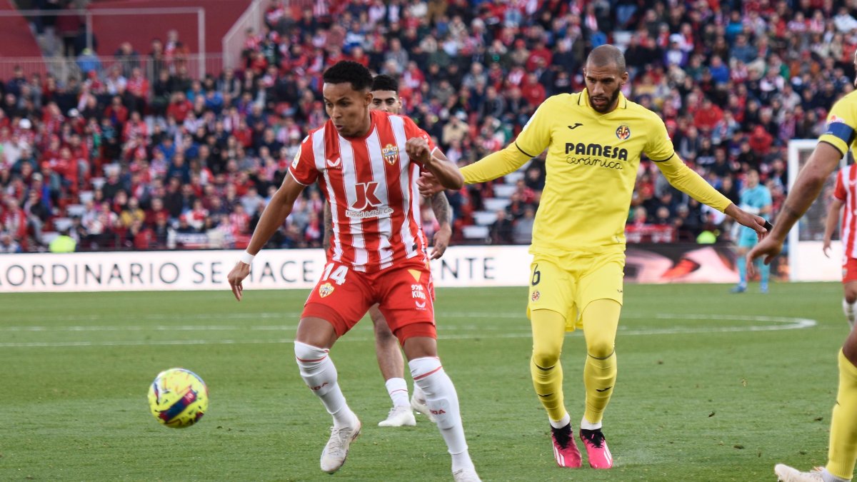 Lázaro juega ratillos en Primera División y ha costado un dineral.