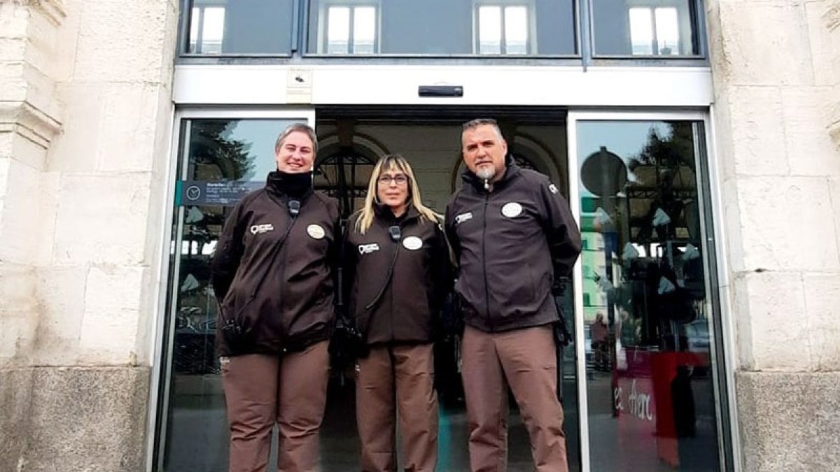 Tres vigilantes de Grupo Control.