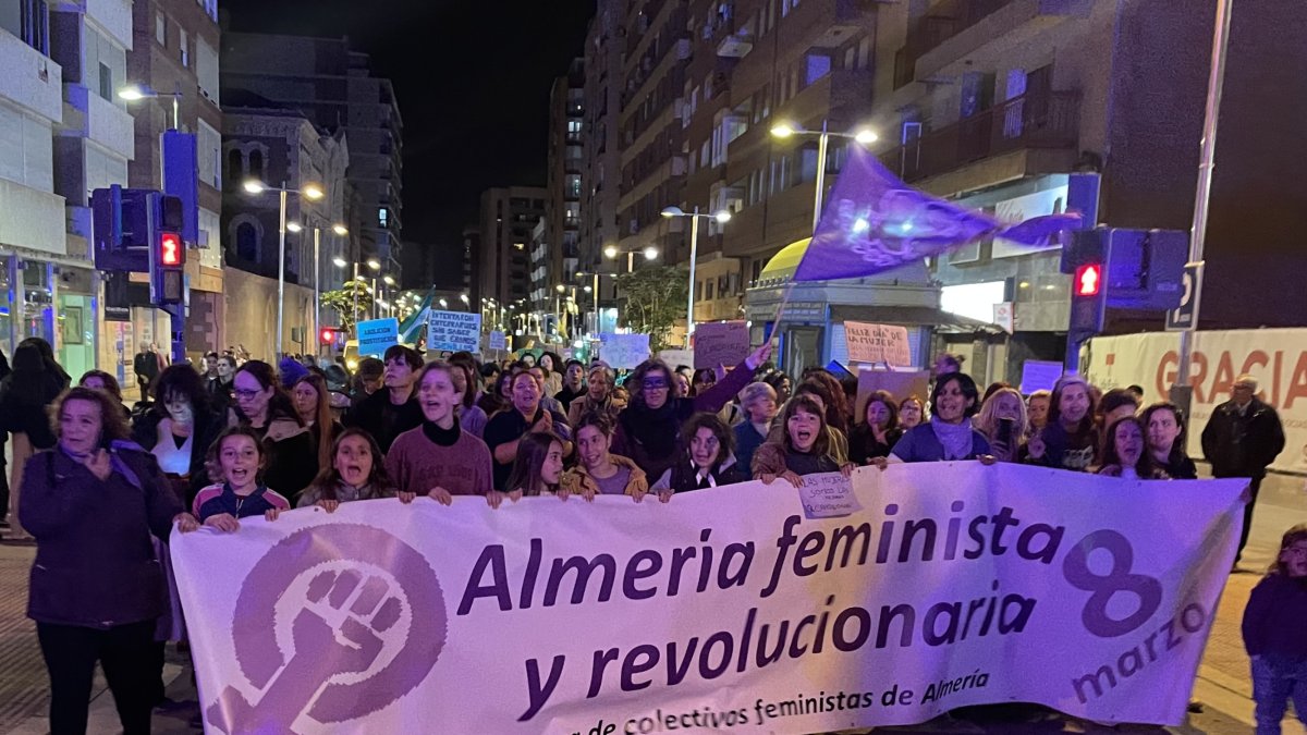 Cabecera de la marcha mayoritaria, en Obispo Orberá