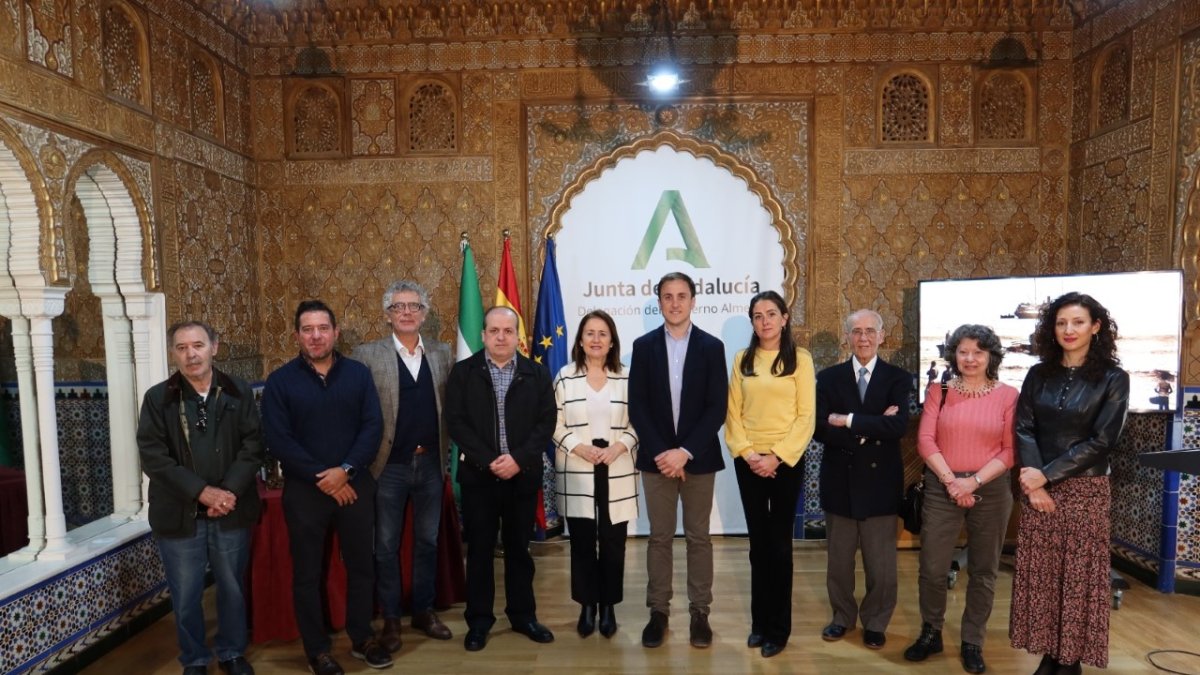 Las autoridades han presentado esta nueva exposición sobre la minería en la comarca del Levante.