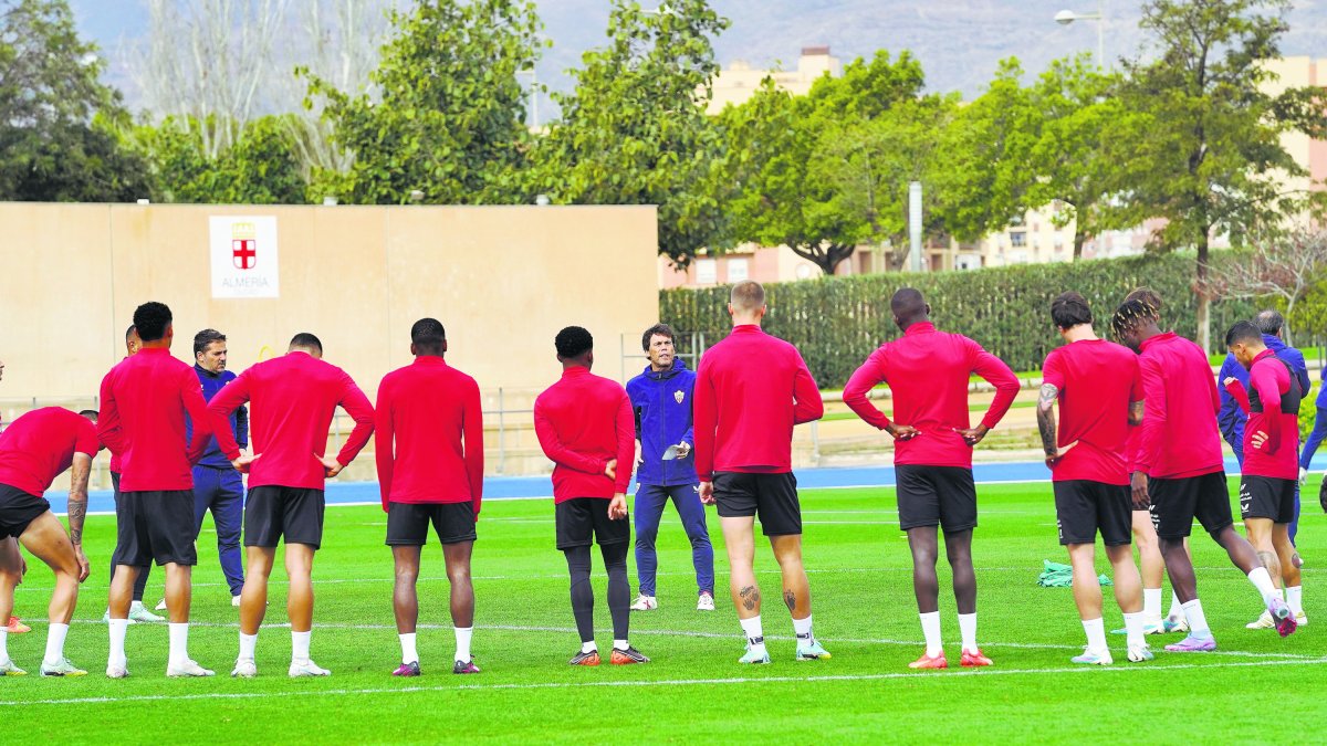 Semana difícil para el equipo al estar en puestos de descenso, de los que quiere salir ya.