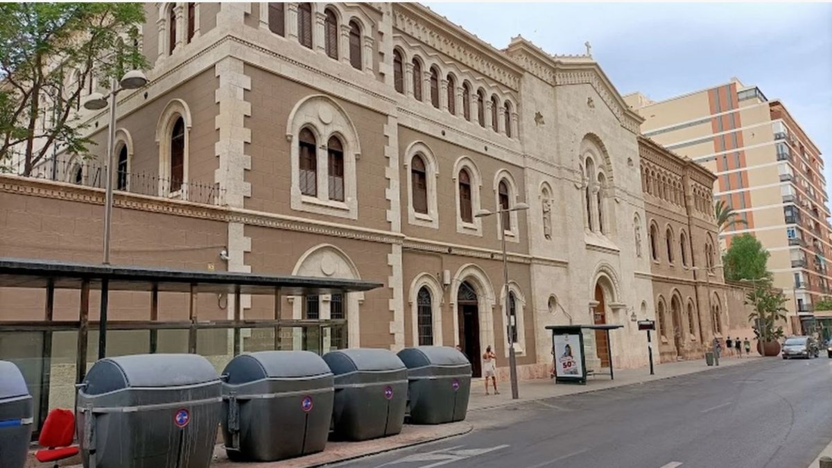 Fachada de la Compañía de María