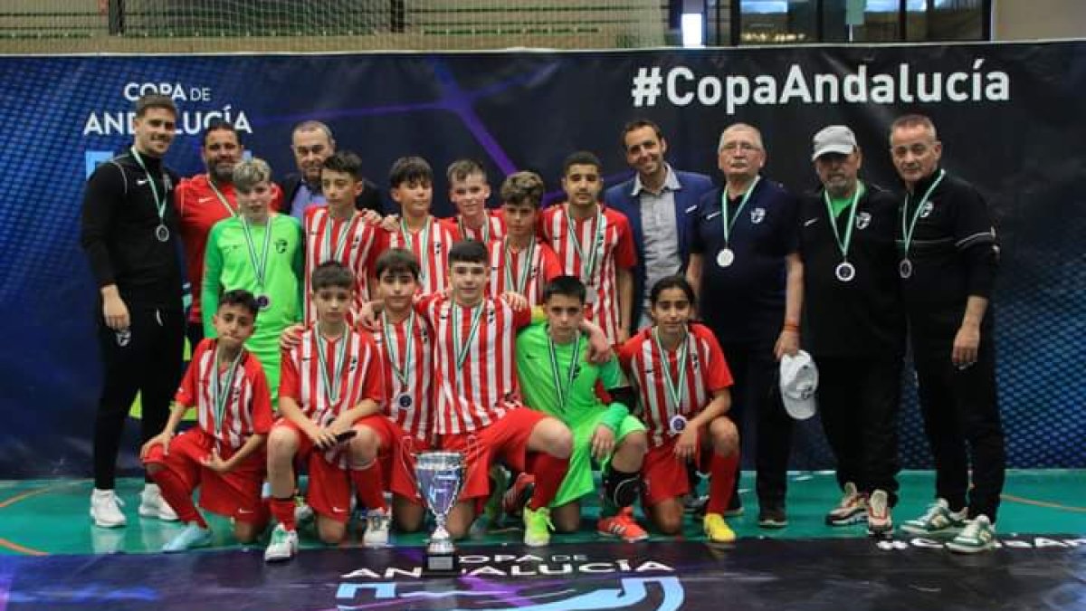 Los almerienses lucen la plata en Málaga.