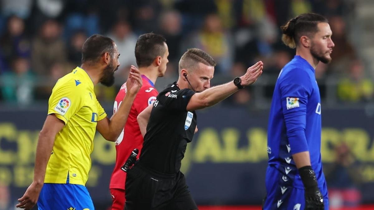 Hernández Hernández fue protagonista en el Cádiz-Almería del pasado viernes.