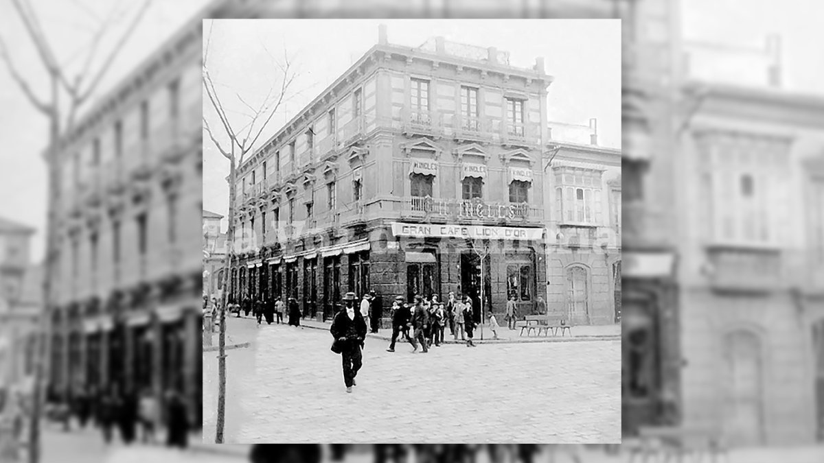 En los años dorados del Hotel Inglés, en los bajos del edificio estuvo el mítico Café Lion D’or, templo de las vedetes de los años 20.