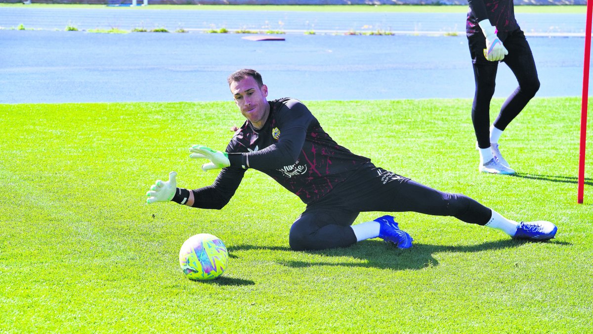 Fernando se encomienda al Mediterráneo para lograr la salvación.