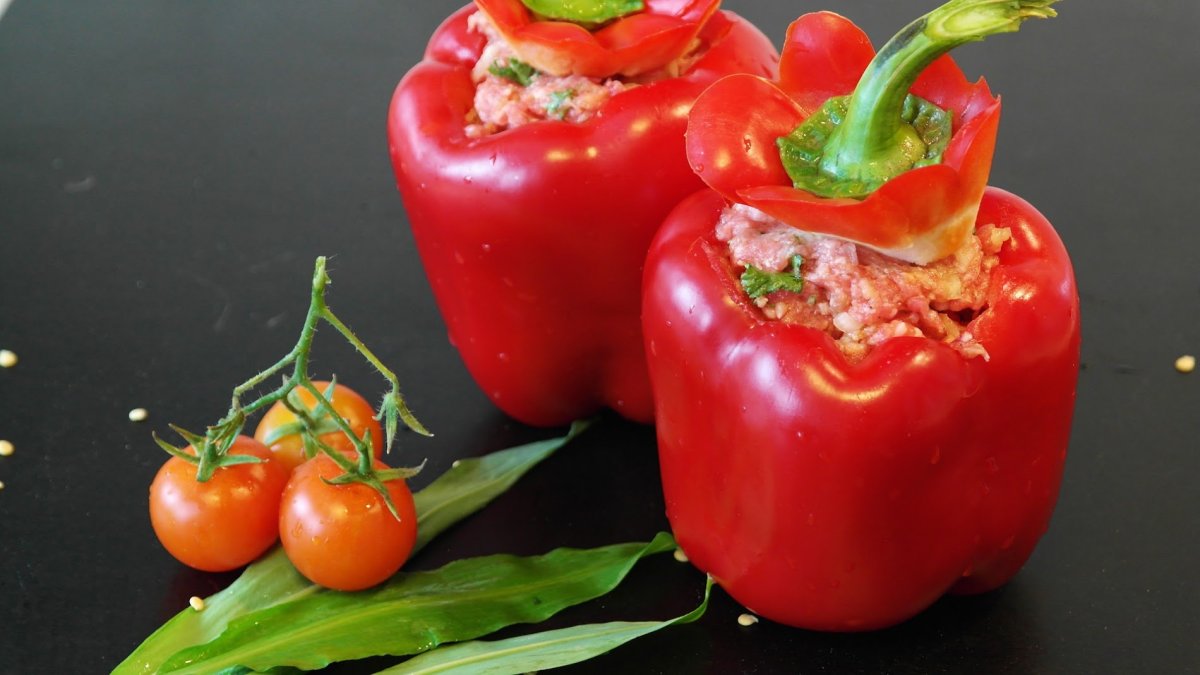 Pimientos rellenos para este sábado.