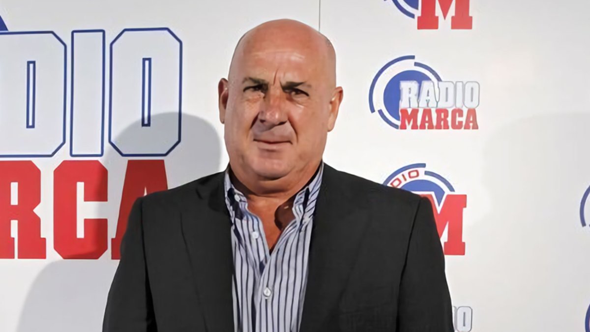 El exárbitro almeriense Juan Andújar Oliver fue uno de los pioneros comentaristas.