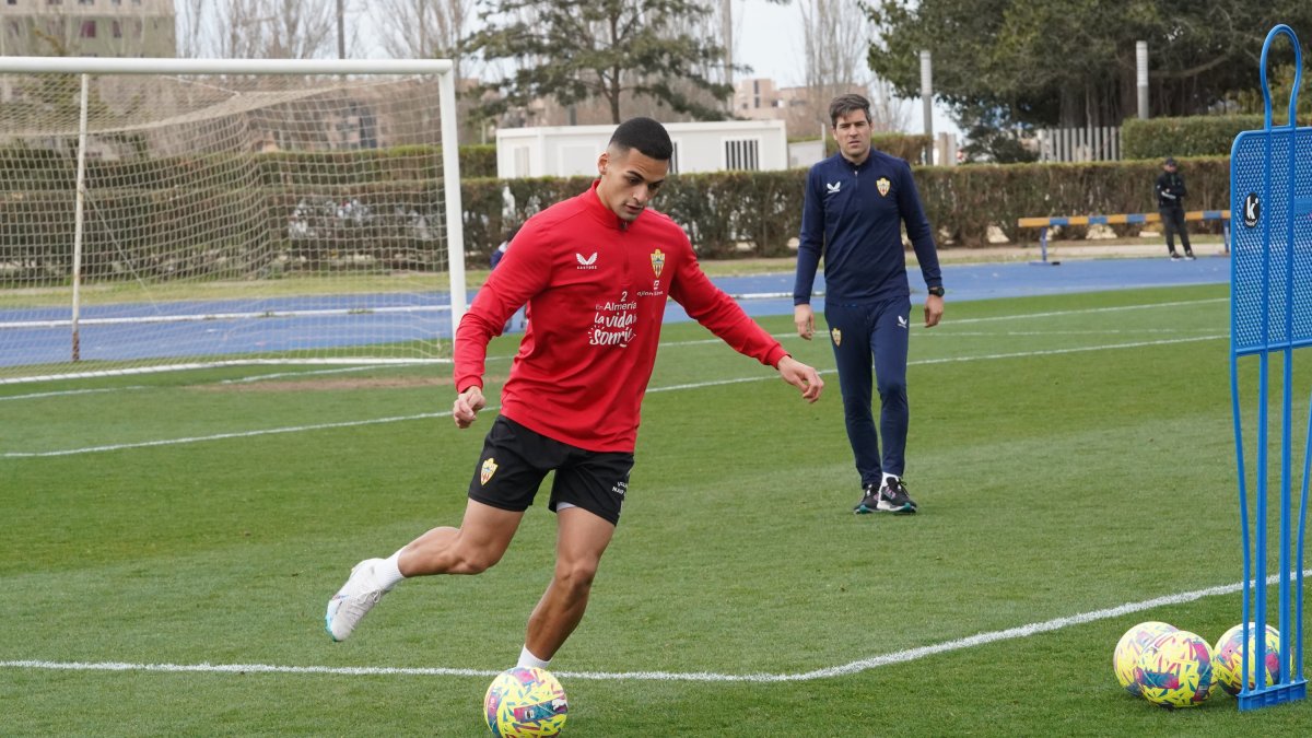 Kaiky Fernandes espera recuperar protagonismo en el equipo rojiblanco.