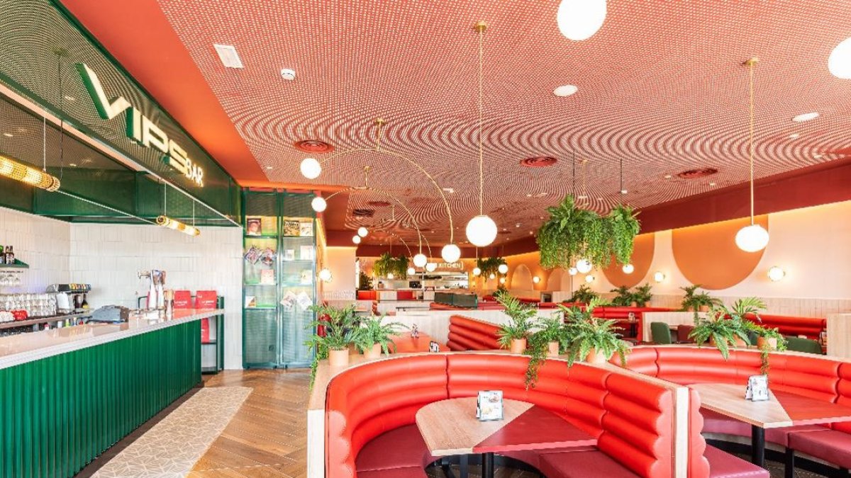 Nuevo local de la cadena Vips recién inaugurado en el Centro Comercial Torrecárdenas.