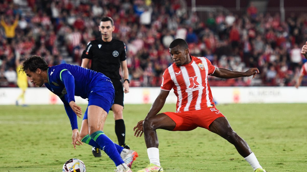 Akieme en el partido ante el Getafe en el Estadio de los Juegos Mediterráneos, encuentro que acabó 1-0.