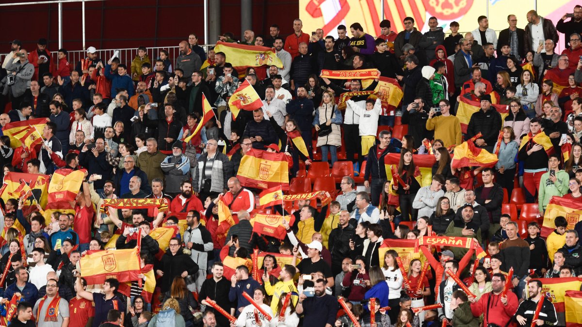 Ambientazo en el Mediterráneo con la Sub-21.