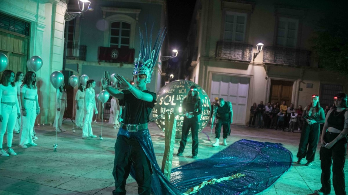 Un momento de la perfromance en la Plaza Careaga.
