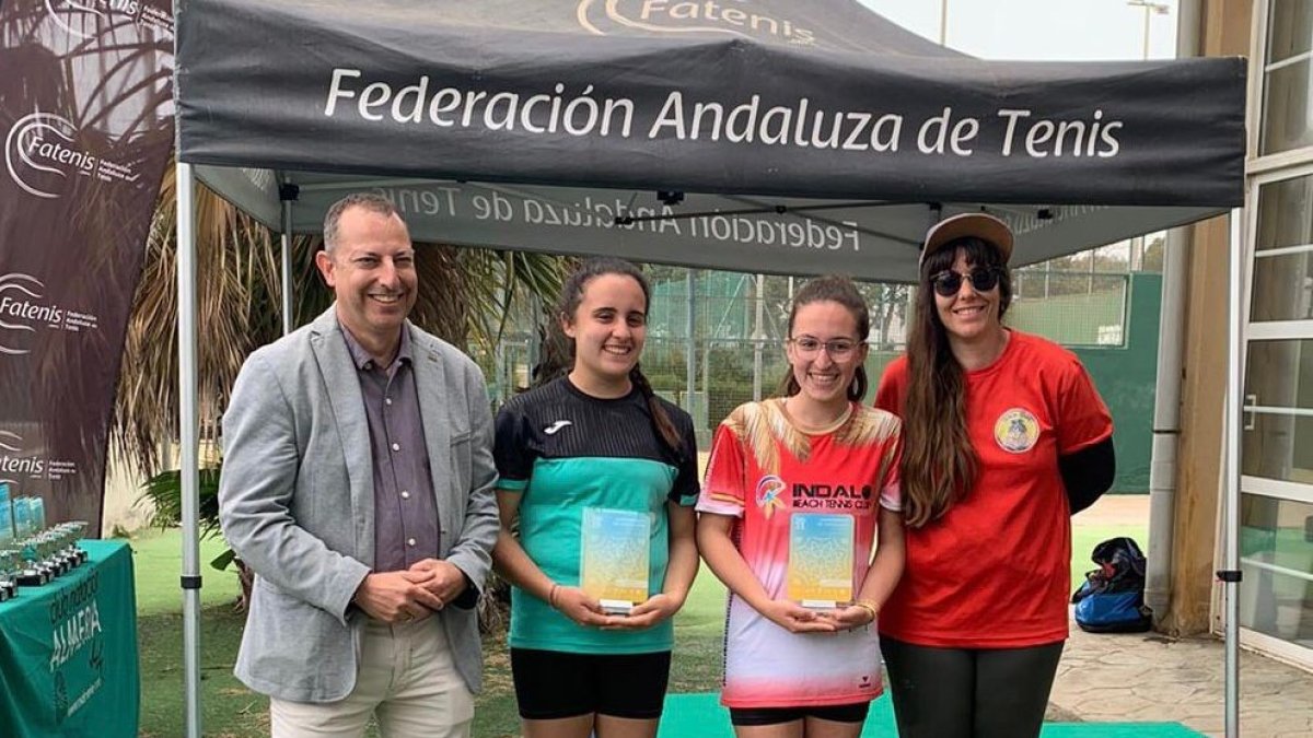 Ana y María Gómez en el Campeonato.