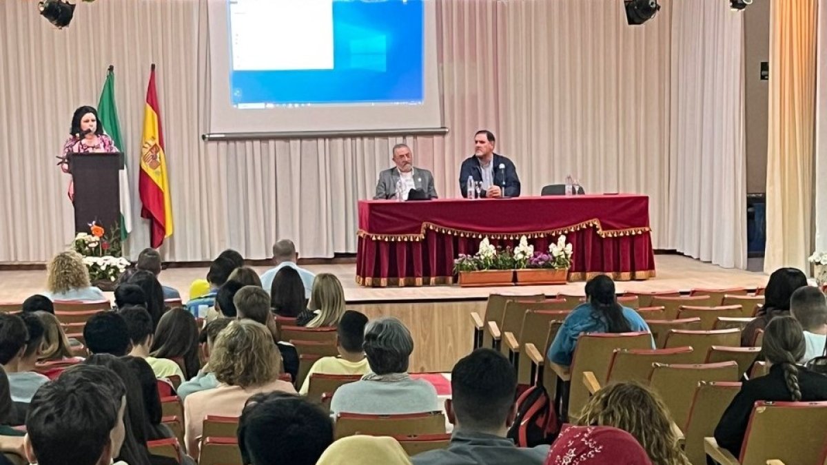 Inauguración del nuevo aula de tecnología en el IES Martín García Ramos.