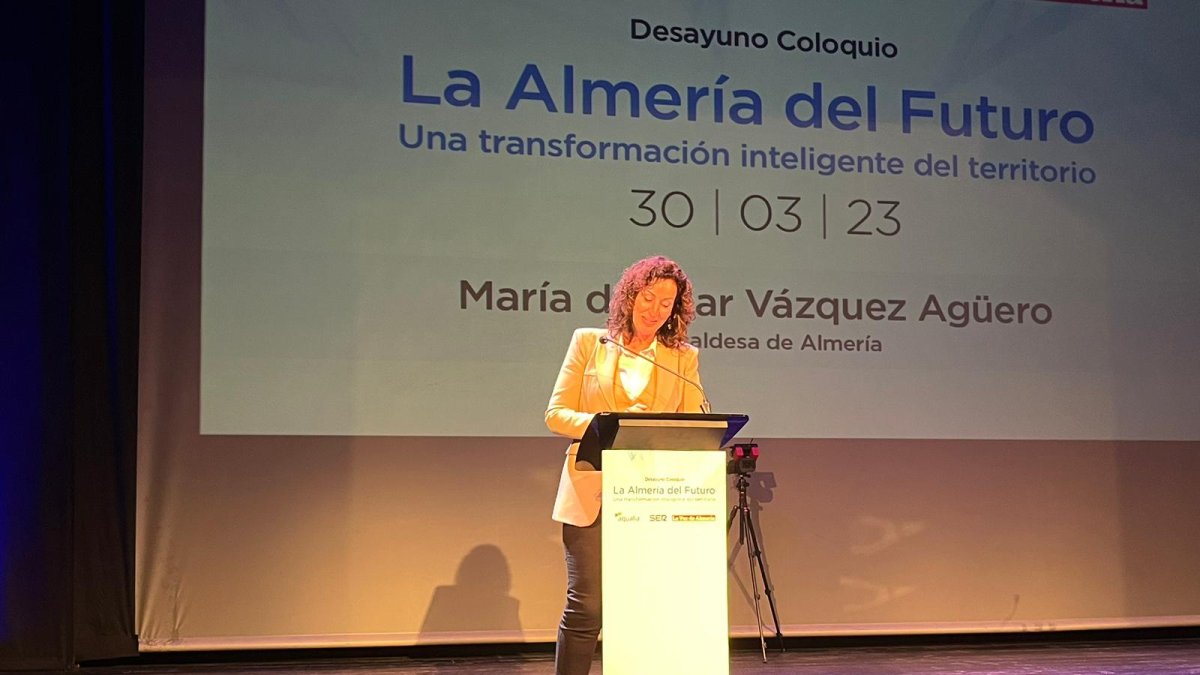 La alcaldesa Mª del Mar Vazquez.