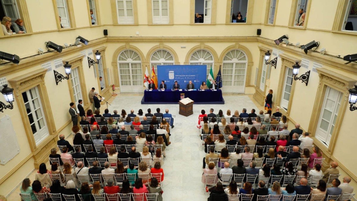 Toma de posesión de cerca de 200 funcionarios de Diputación.